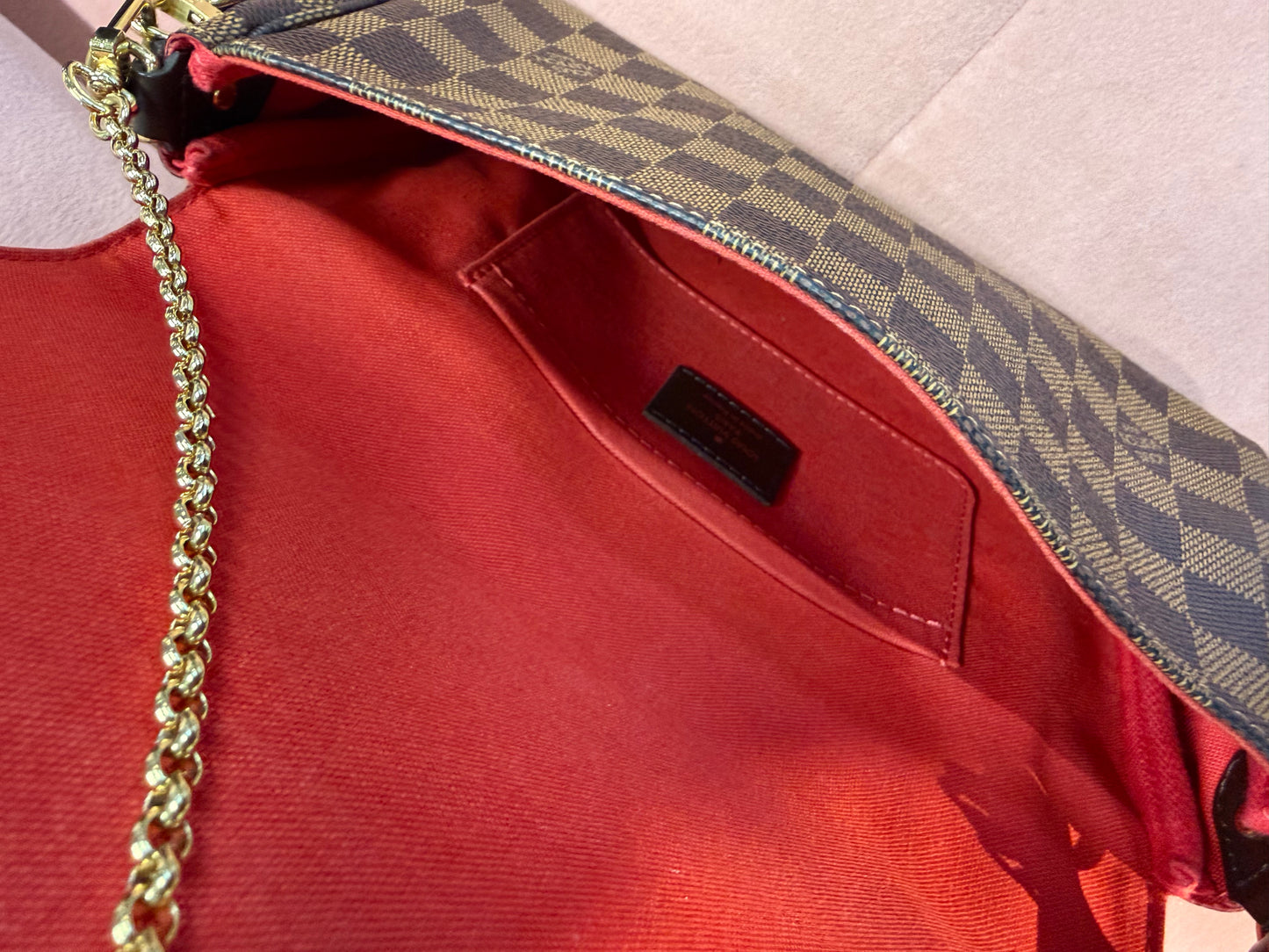 Louis Vuitton Favourite – Damier Ebene