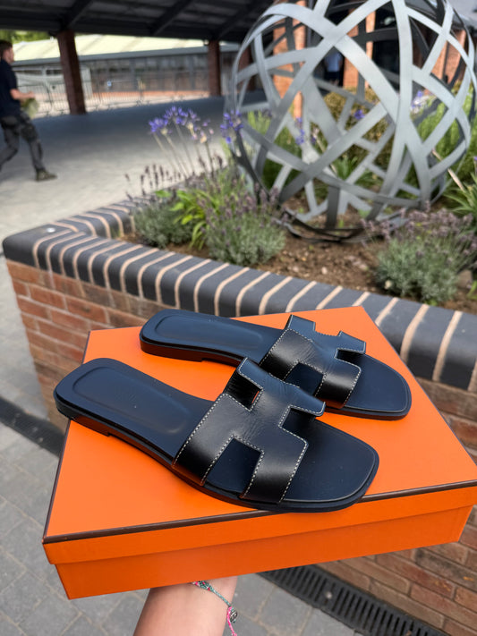 Hermès Oran Sandal UK5