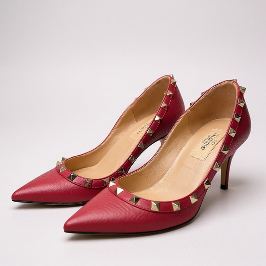 Valentino Garavani Rockstud Pumps – UK 4 / EU 37